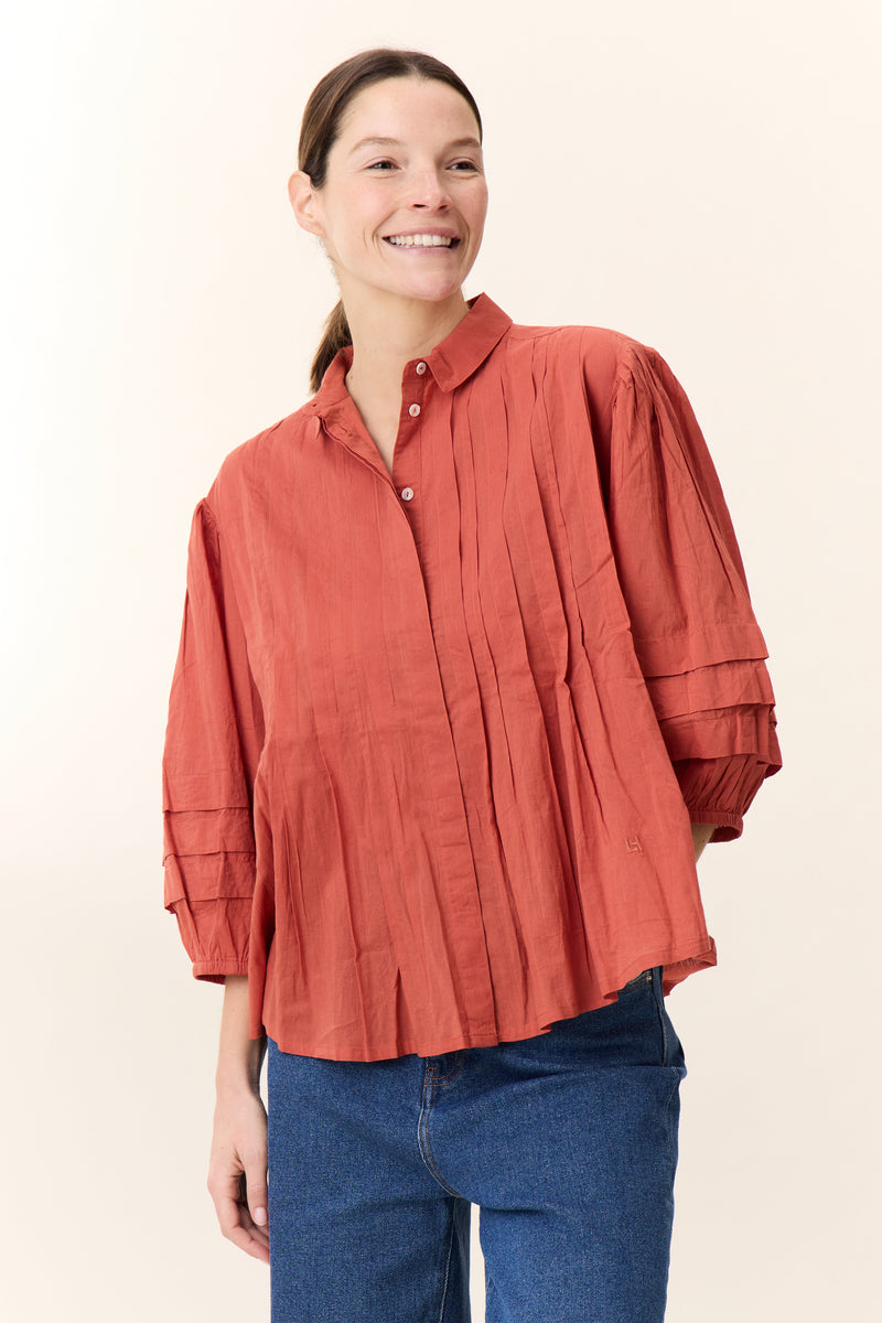 Chimi Pleat shirt